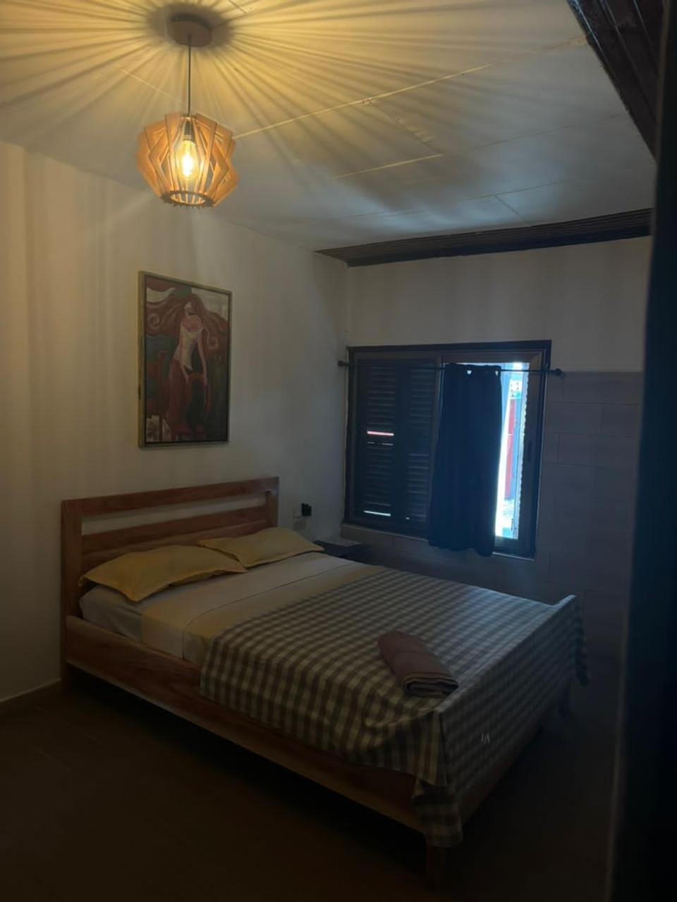 Omanye Lodge Аккра Экстерьер фото